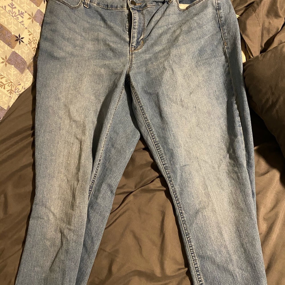 Jeans - Picture 2 of 3
